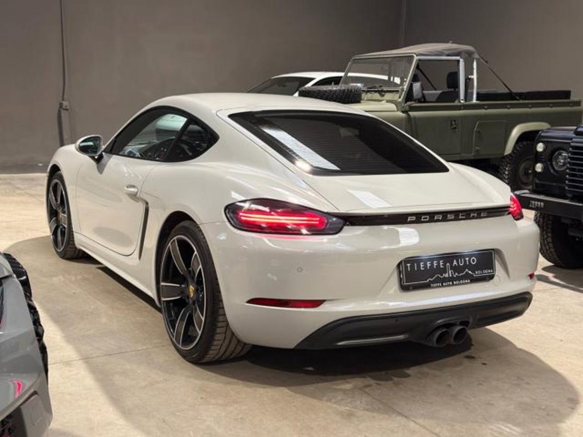 Porsche 718 Cayman  Cayman 2.0 300cv (6)
