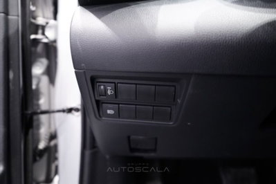 Toyota Yaris 1.5 Hybrid 5 porte Energy (12)
