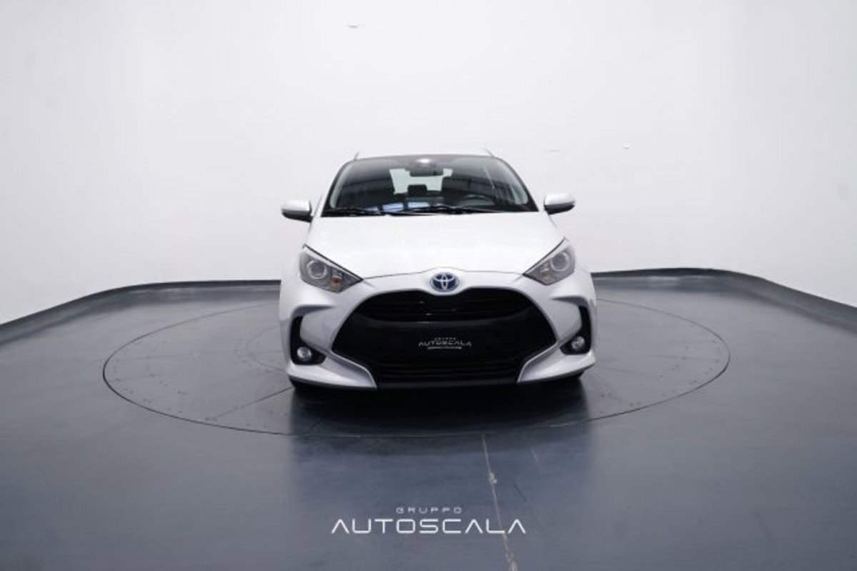 Toyota Yaris 1.5 Hybrid 5 porte Energy (2)