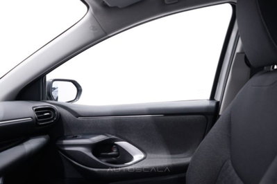 Toyota Yaris 1.5 Hybrid 5 porte Energy (20)
