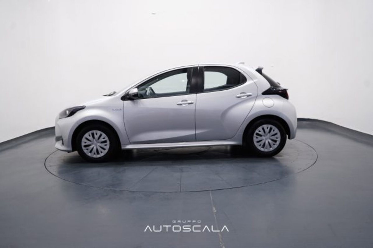Toyota Yaris 1.5 Hybrid 5 porte Energy (3)