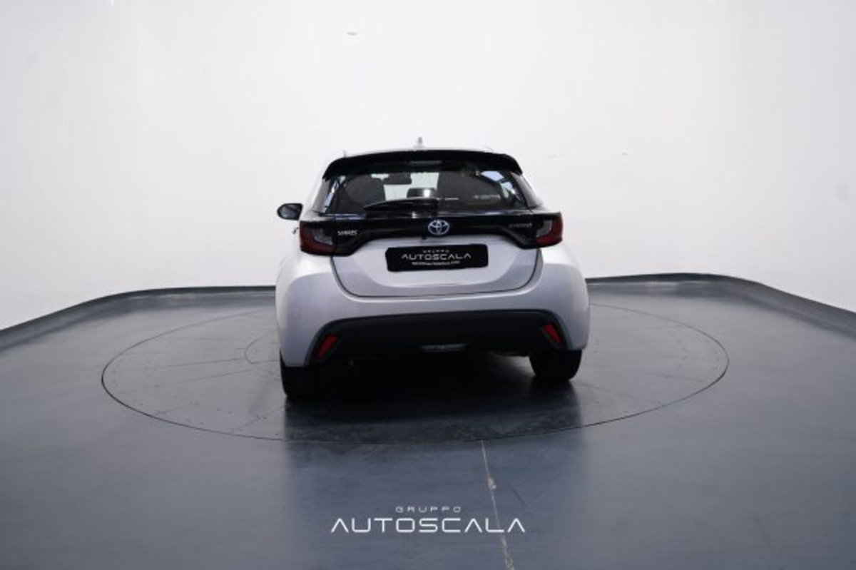 Toyota Yaris 1.5 Hybrid 5 porte Energy (5)