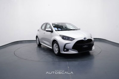Toyota Yaris 1.5 Hybrid 5 porte Energy (8)