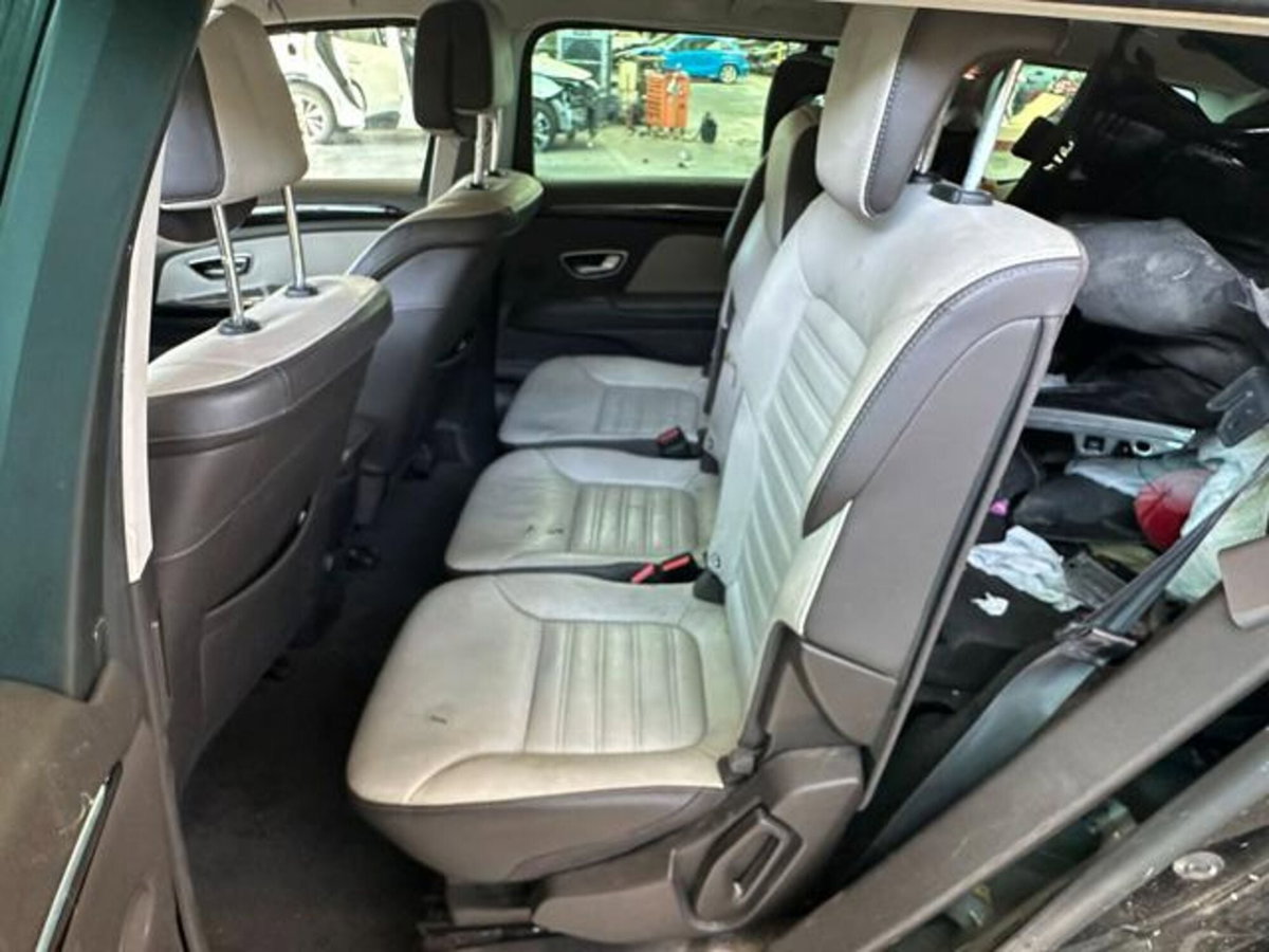 Renault Espace dCi 160CV EDC Energy Executive 4Control (11)