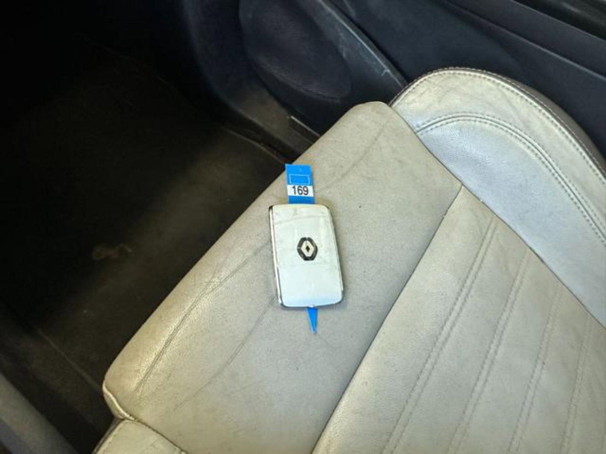 Renault Espace dCi 160CV EDC Energy Executive 4Control (17)