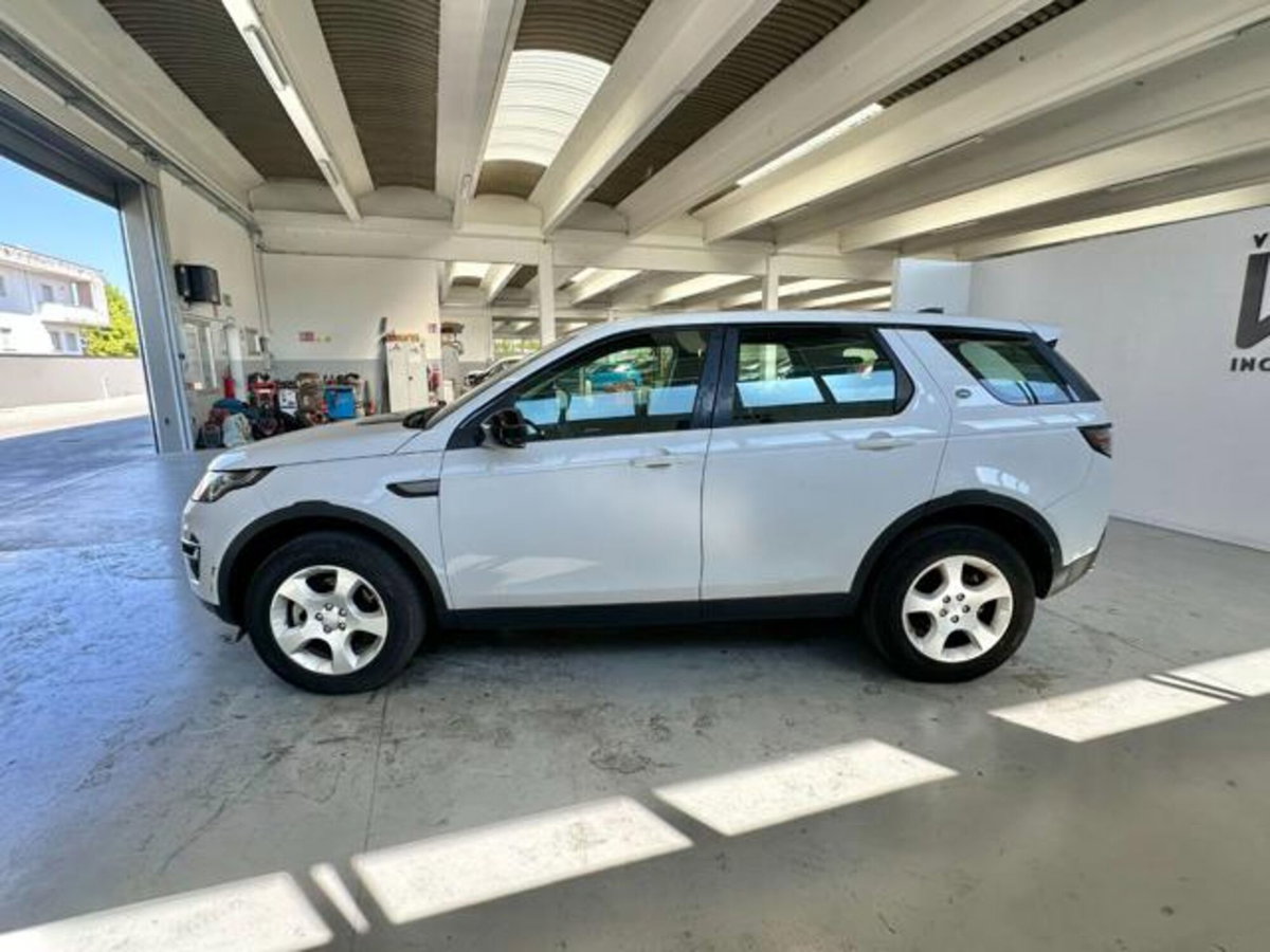 Land Rover Discovery Sport 2.0 eD4 150 CV 2WD Pure (4)