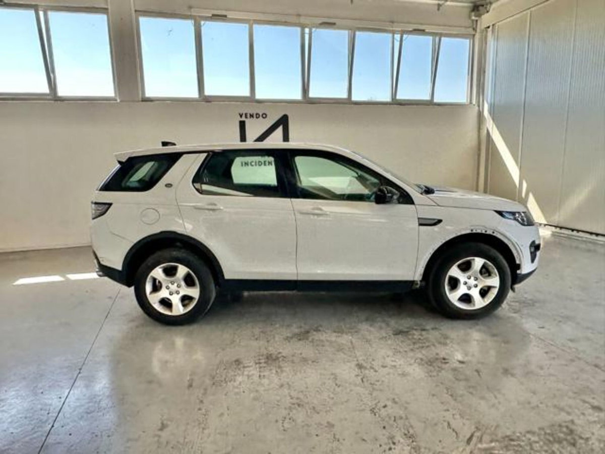 Land Rover Discovery Sport 2.0 eD4 150 CV 2WD Pure (8)