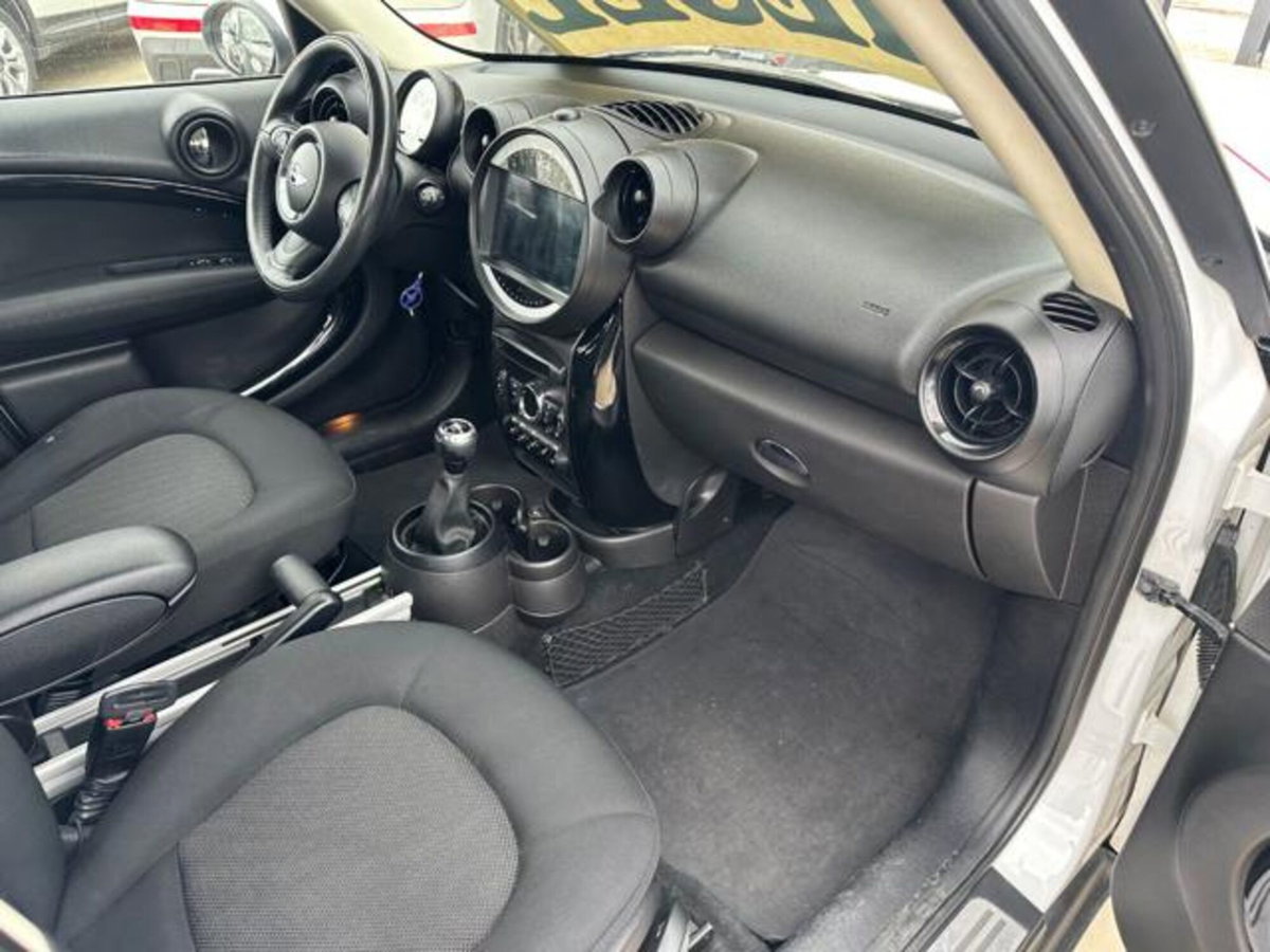 MINI Mini Countryman 1.6 Cooper D Countryman (18)