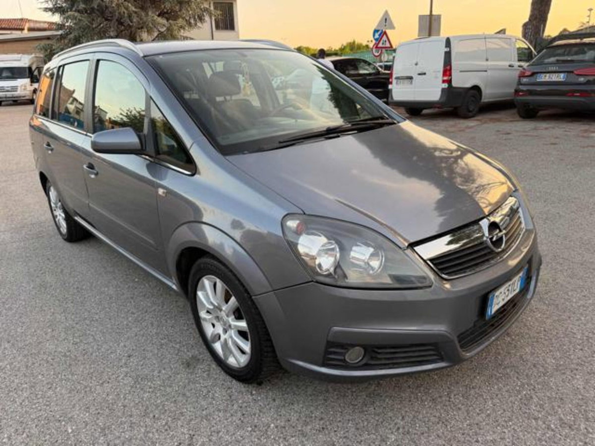Opel Zafira 1.6 16V Twinport Cosmo