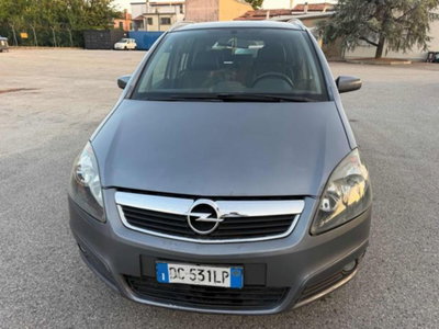 Opel Zafira 1.6 16V Twinport Cosmo (14)