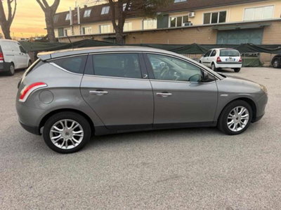 Lancia Delta 2.0 MJT DPF Executive (12)