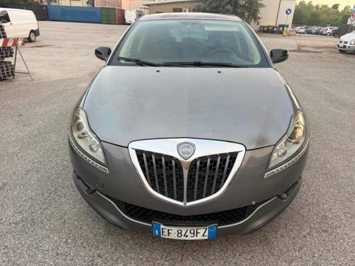 Lancia Delta 2.0 MJT DPF Executive (2)