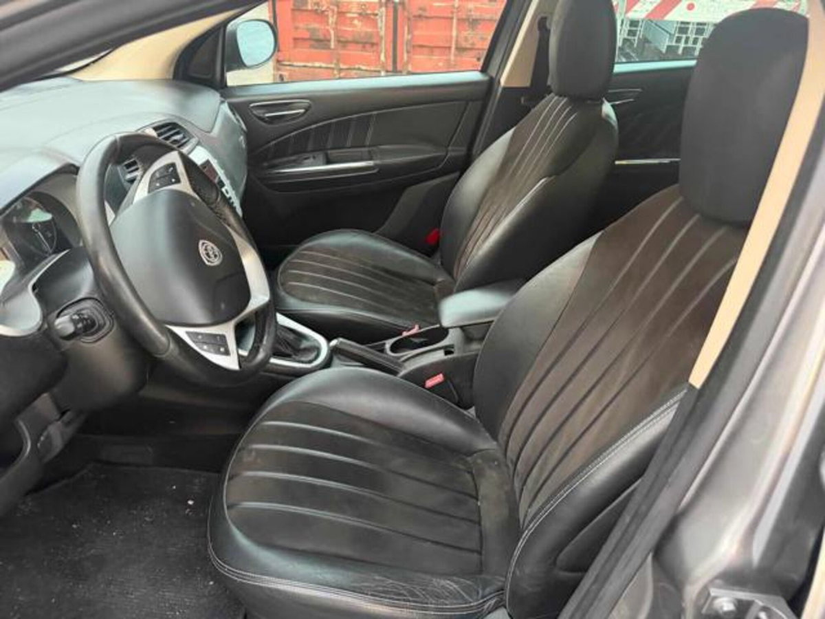 Lancia Delta 2.0 MJT DPF Executive (4)