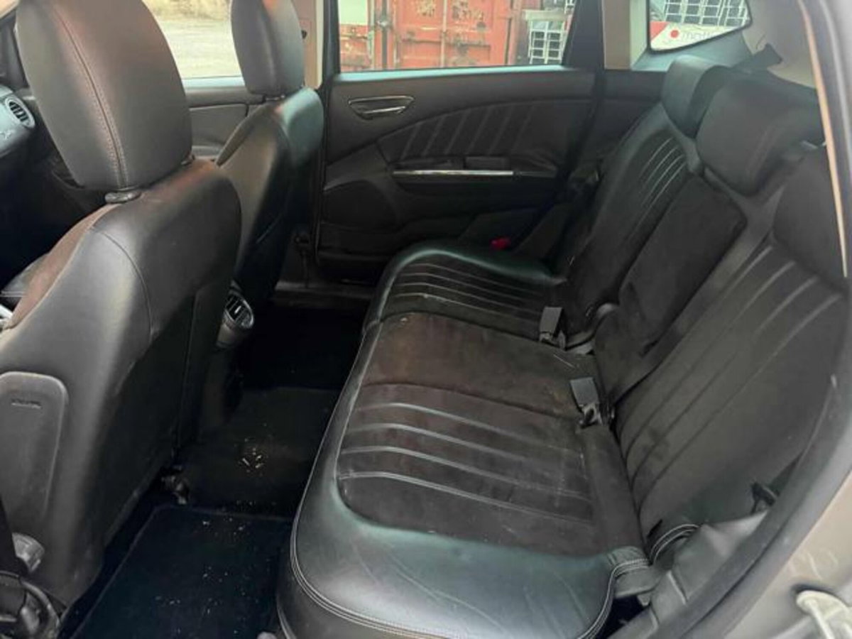 Lancia Delta 2.0 MJT DPF Executive (5)