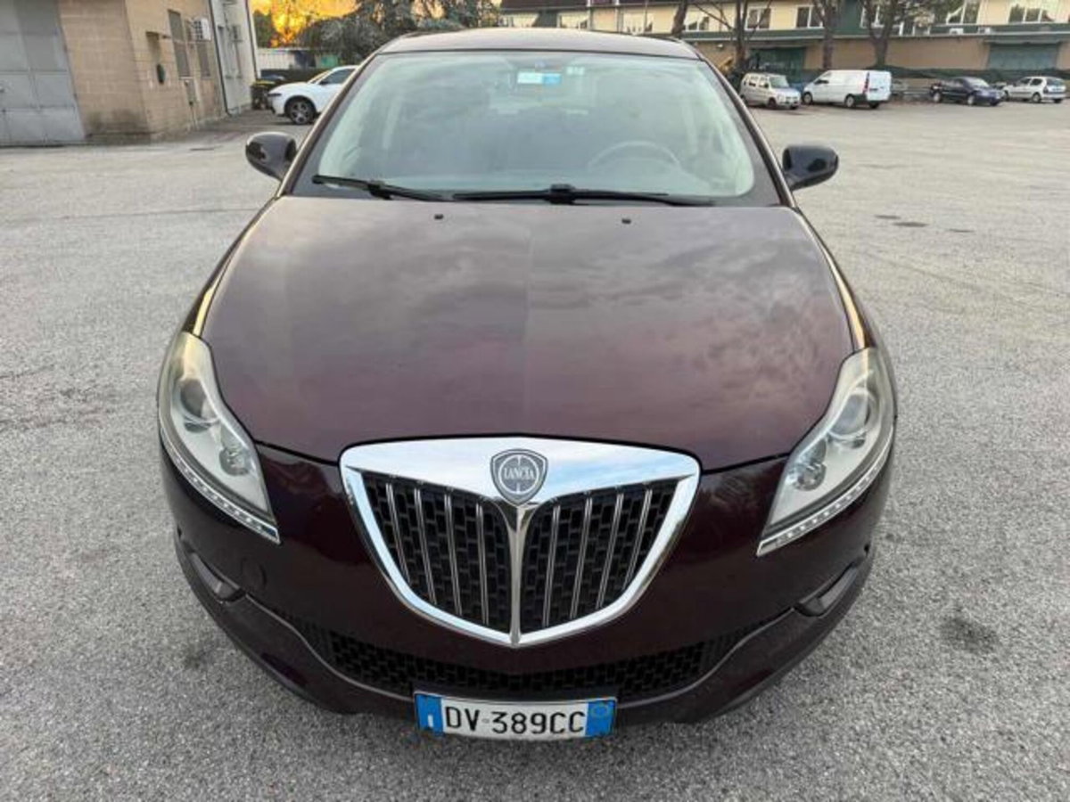 Lancia Delta 1.6 MJT DPF Platino (3)