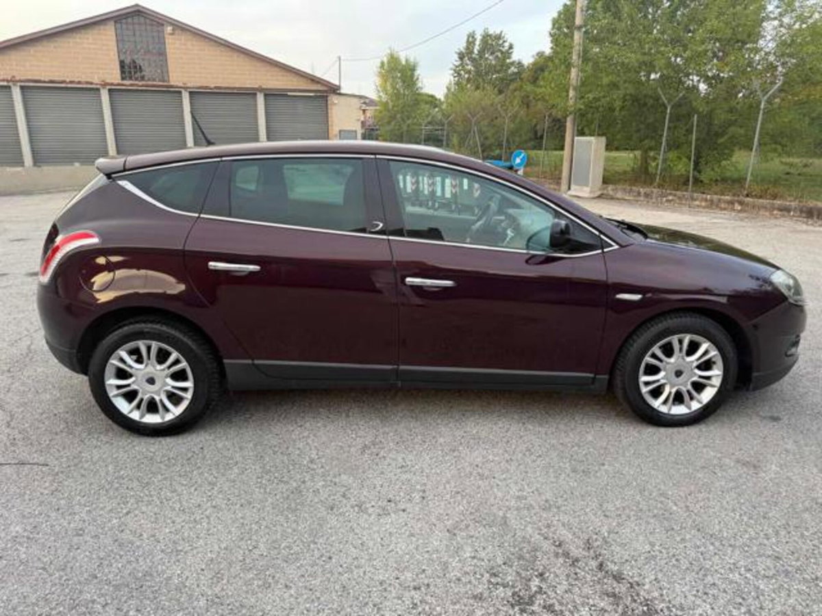 Lancia Delta 1.6 MJT DPF Platino (4)