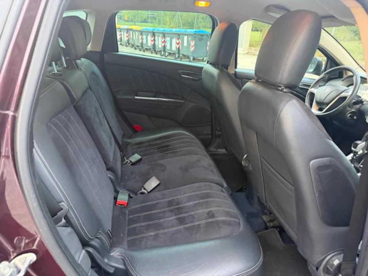 Lancia Delta 1.6 MJT DPF Platino (7)