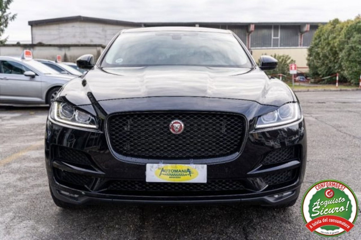 Jaguar F-Pace 2.0 D 180 CV AWD R-Sport (14)