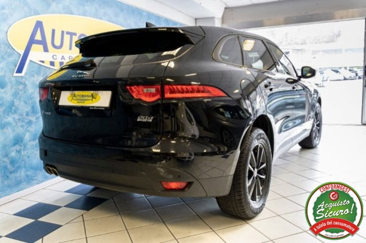 Jaguar F-Pace 2.0 D 180 CV AWD R-Sport (4)