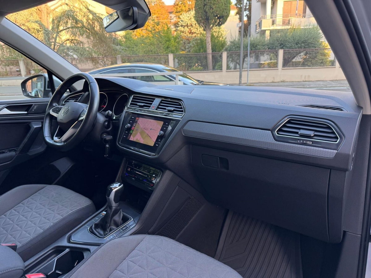 Volkswagen Tiguan 2.0 TDI 150 CV SCR DSG Life (14)