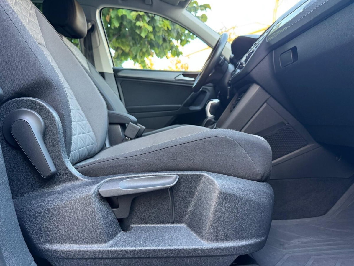 Volkswagen Tiguan 2.0 TDI 150 CV SCR DSG Life (19)