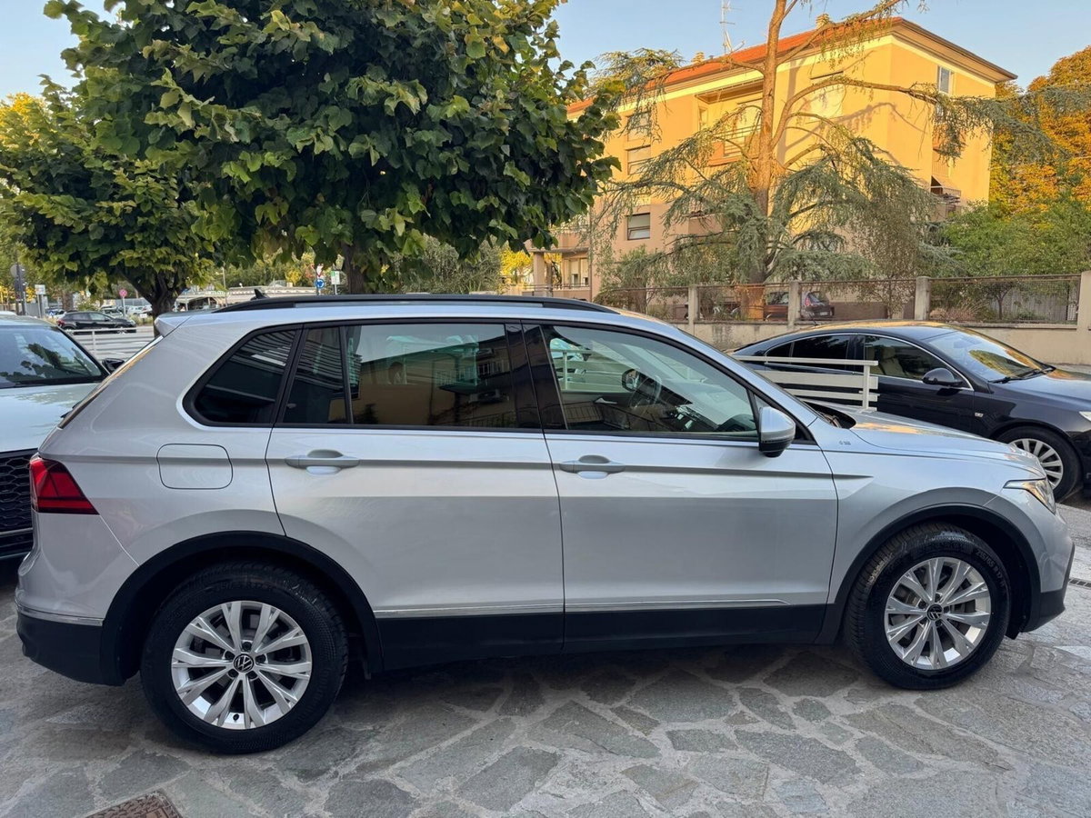 Volkswagen Tiguan 2.0 TDI 150 CV SCR DSG Life (8)