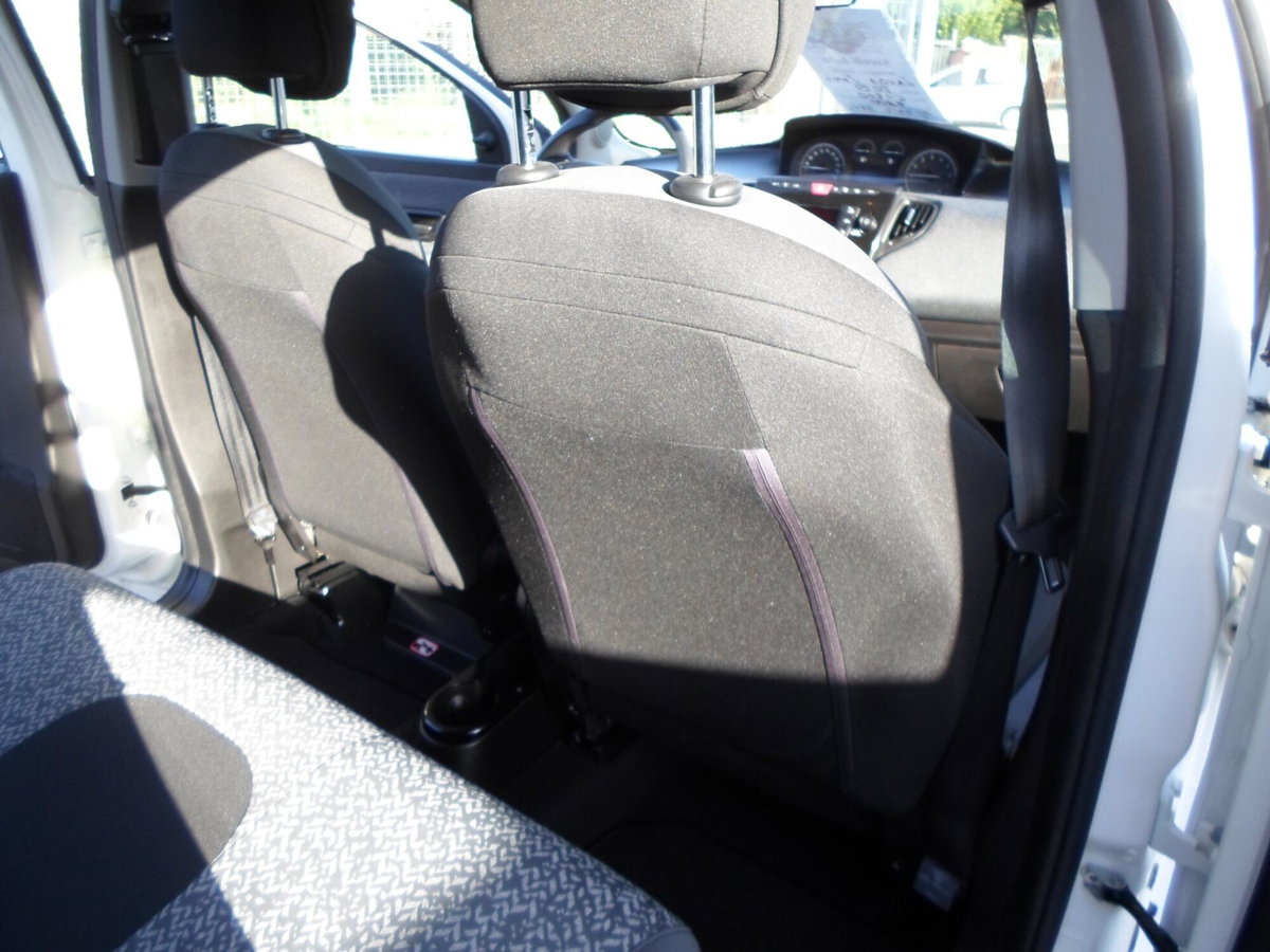 Lancia Ypsilon 1.0 FireFly 5 porte S&S Hybrid Ecochic Gold (15)