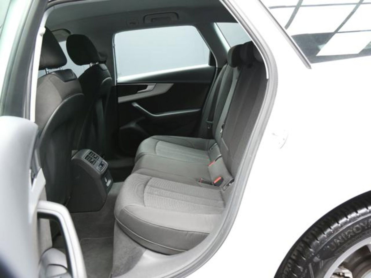 Audi A4 Avant 35 2.0 tdi mhev Business Advanced 163cv s-tronic (8)