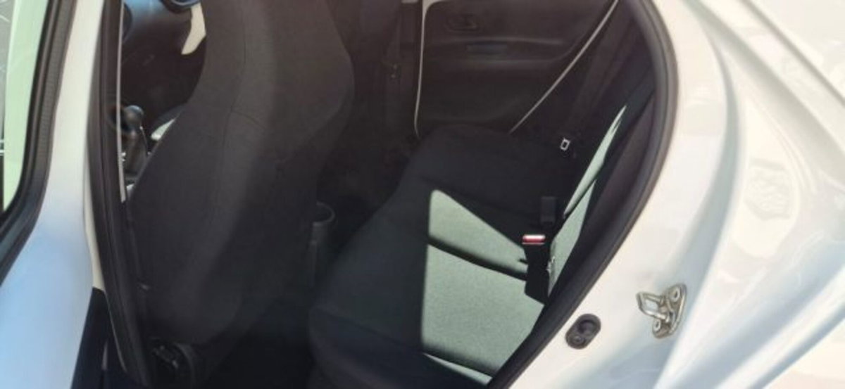 Toyota Aygo X 1.0 VVT-i 72 CV 5 porte Limited Air (13)