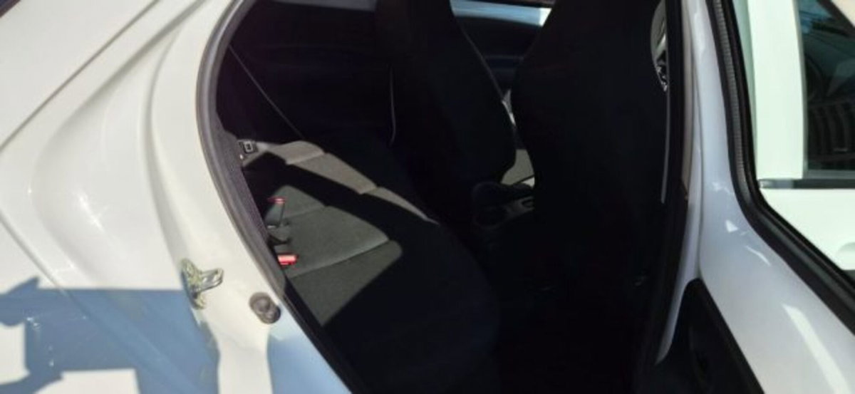 Toyota Aygo X 1.0 VVT-i 72 CV 5 porte Limited Air (14)