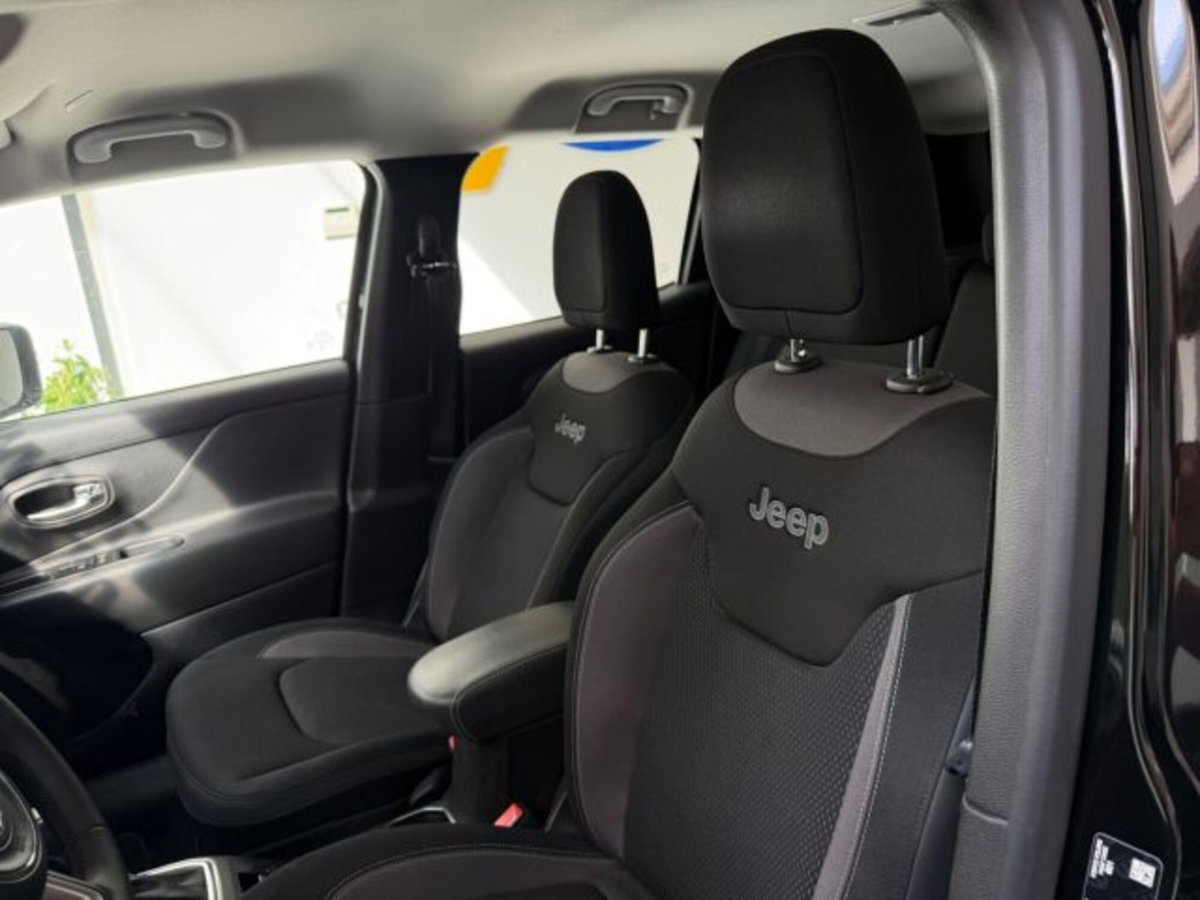 Jeep Renegade 1.5 Turbo T4 MHEV Limited (19)