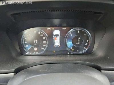 Volvo V90 D4 AWD Geartronic Business Plus (14)