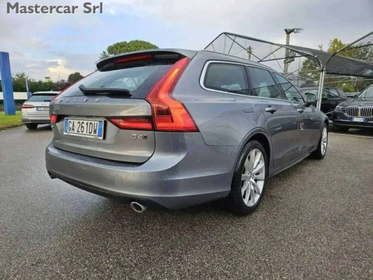 Volvo V90 D4 AWD Geartronic Business Plus (9)