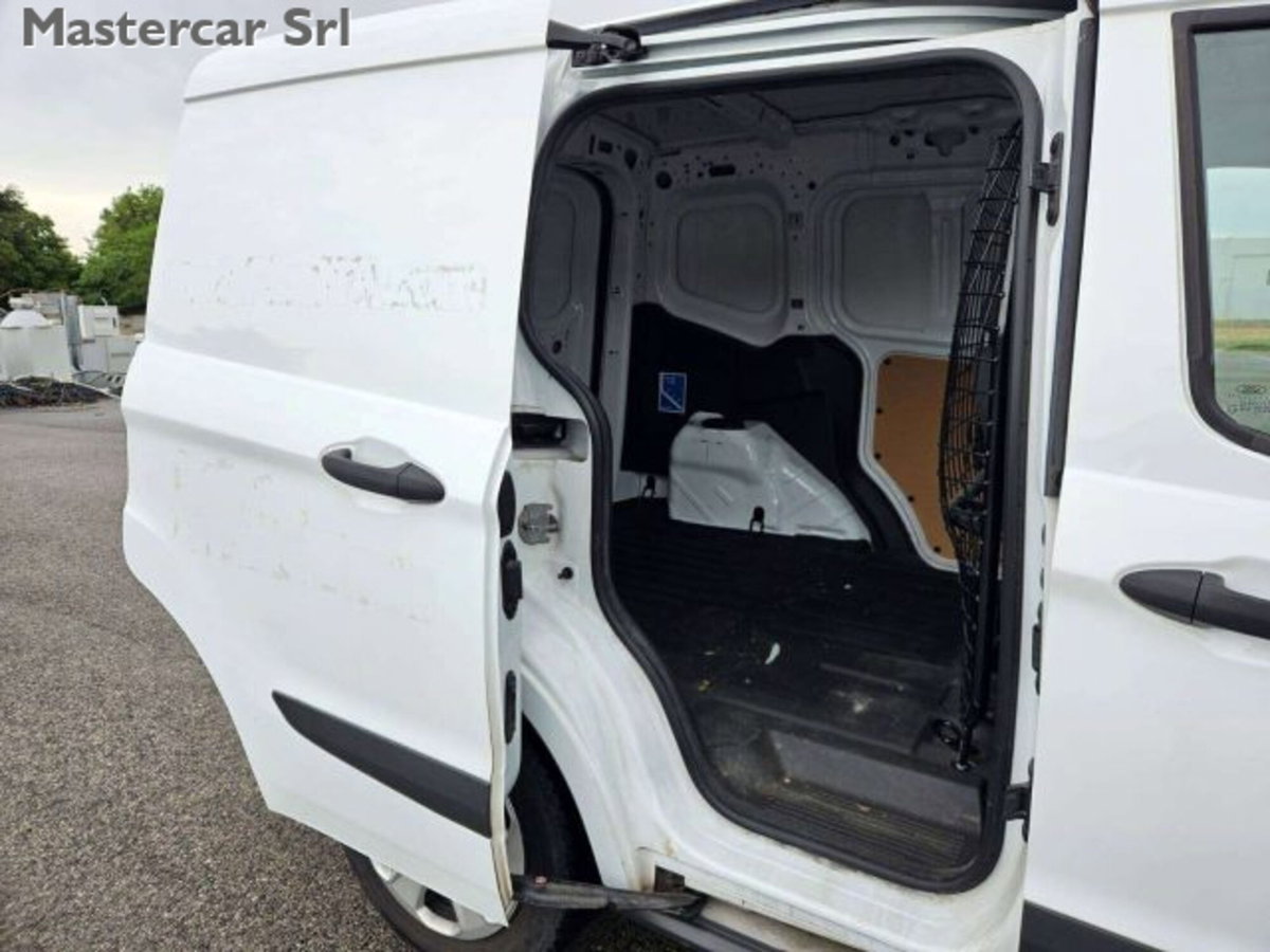 Ford Tourneo Courier 1.5 TDCI 100 CV Sport (15)