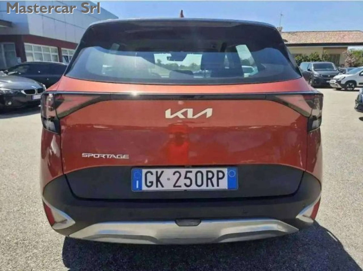 Kia Sportage 1.6 CRDi MHEV Business (4)