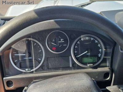 Land Rover Defender 90 2.4 TD4 Station Wagon S (14)