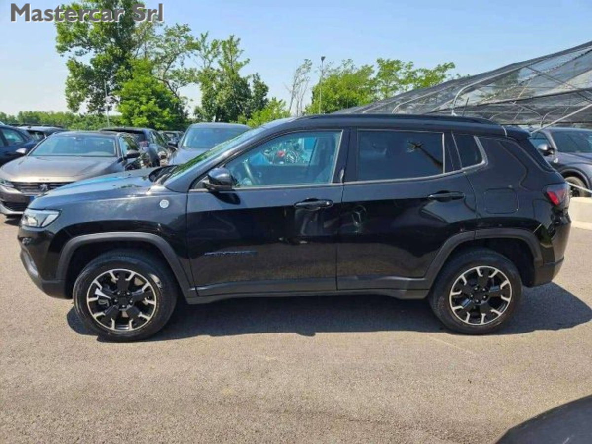 Jeep Compass 1.3 turbo t4 phev Trailhawk 4xe auto (3)