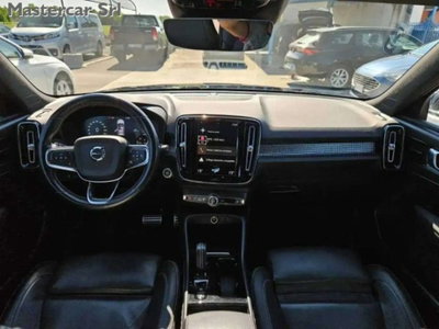 Volvo XC40 T5 Recharge Plug-in Hybrid R-design (11)