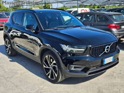 Volvo XC40 T5 Recharge Plug-in Hybrid R-design (8)