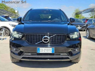 Volvo XC40 T5 Recharge Plug-in Hybrid R-design (9)