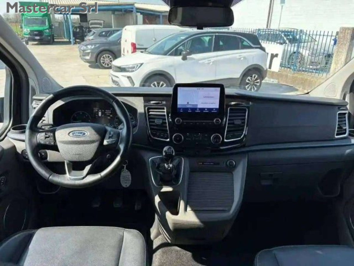 Ford Tourneo Custom 320 2.0 EcoBlue 185CV MHEV PL Active (8)