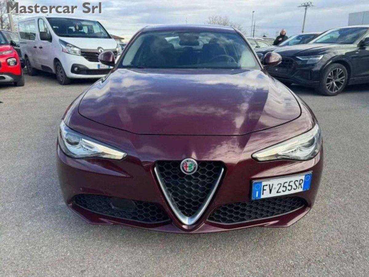 Alfa Romeo Giulia 2.2 Turbodiesel 160 CV AT8 Business (7)