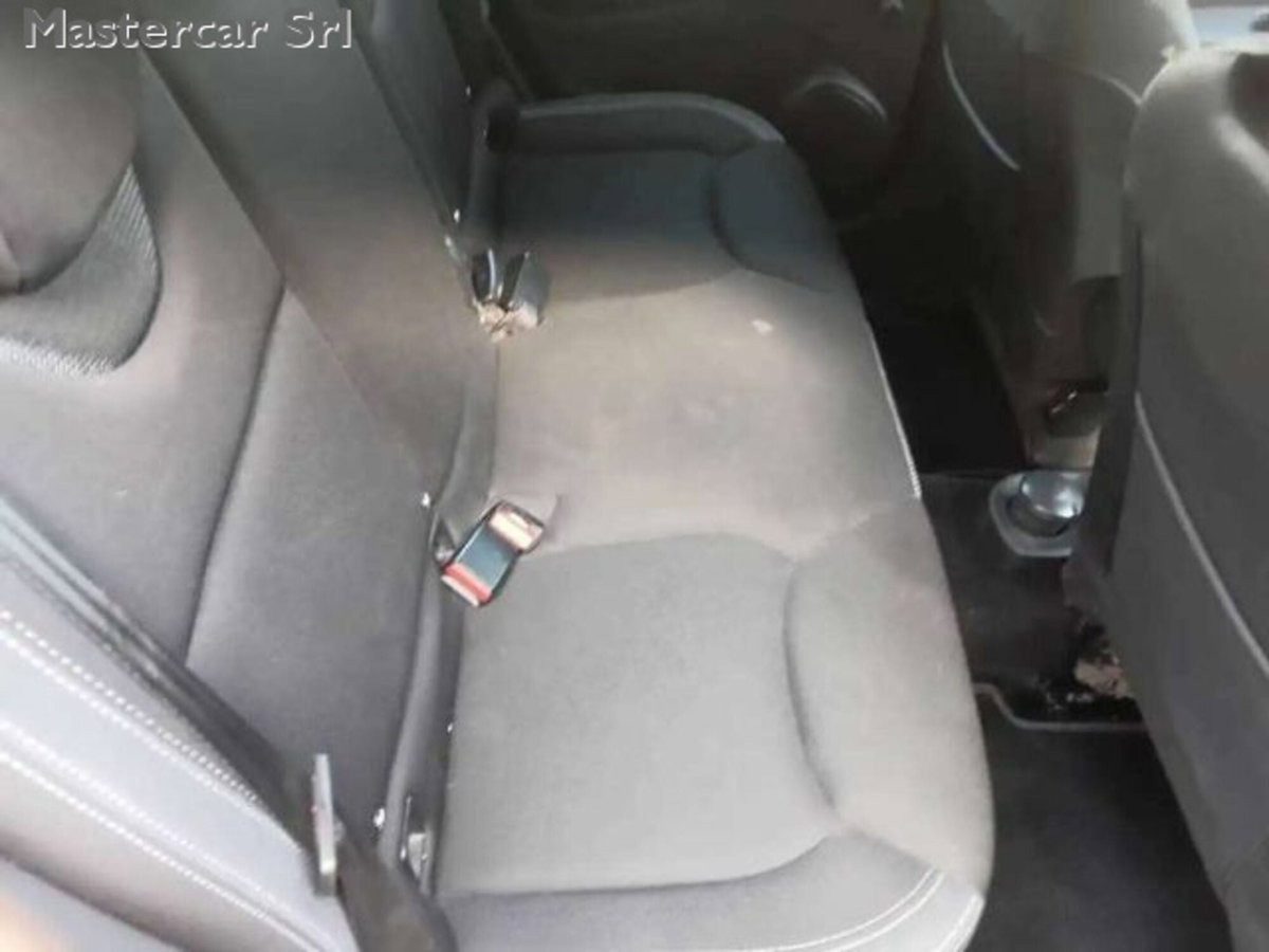 Renault Clio Sporter 1.2 75CV Zen (5)