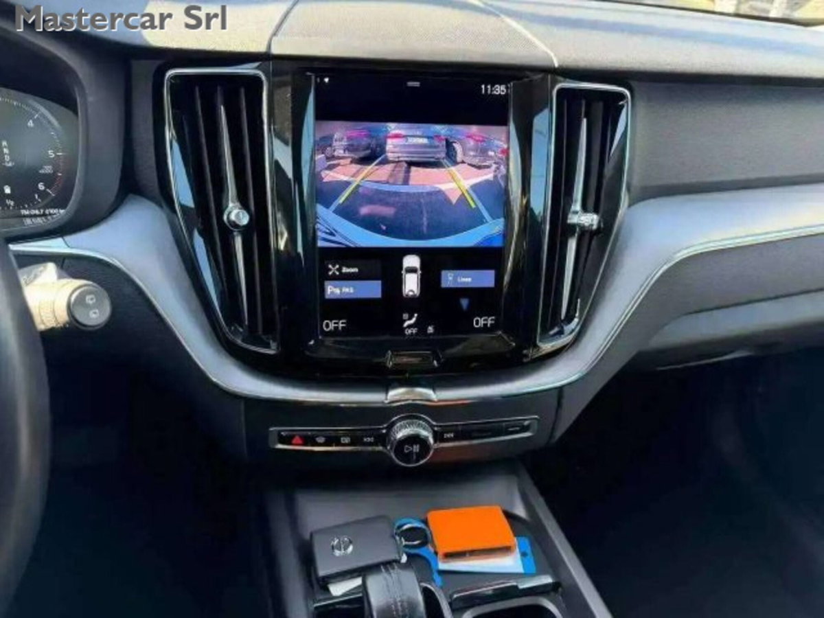 Volvo XC60 2.0 b4 Essential auto (11)