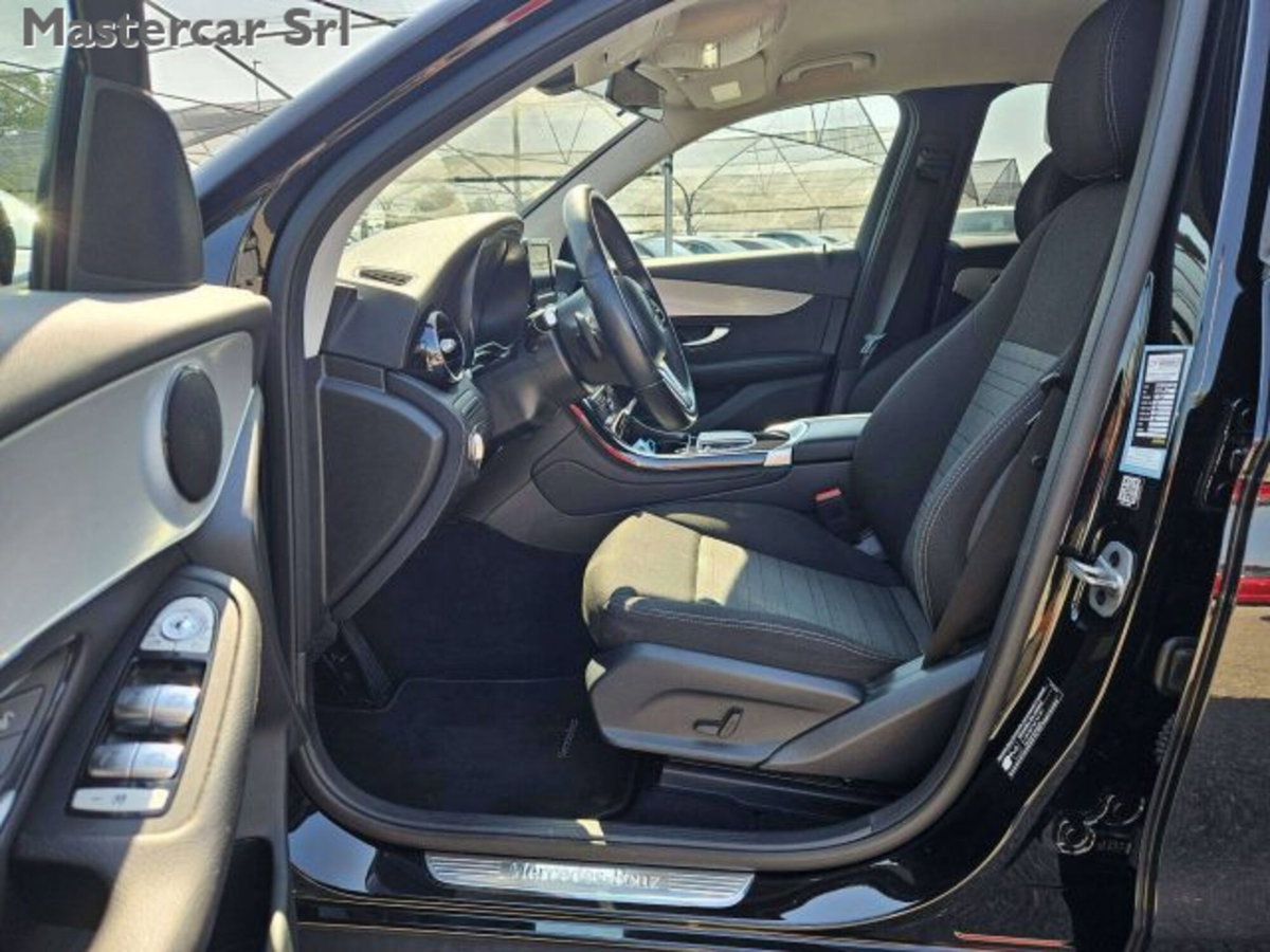 Mercedes-Benz GLC SUV 300 de 4Matic EQ-Power Business (12)