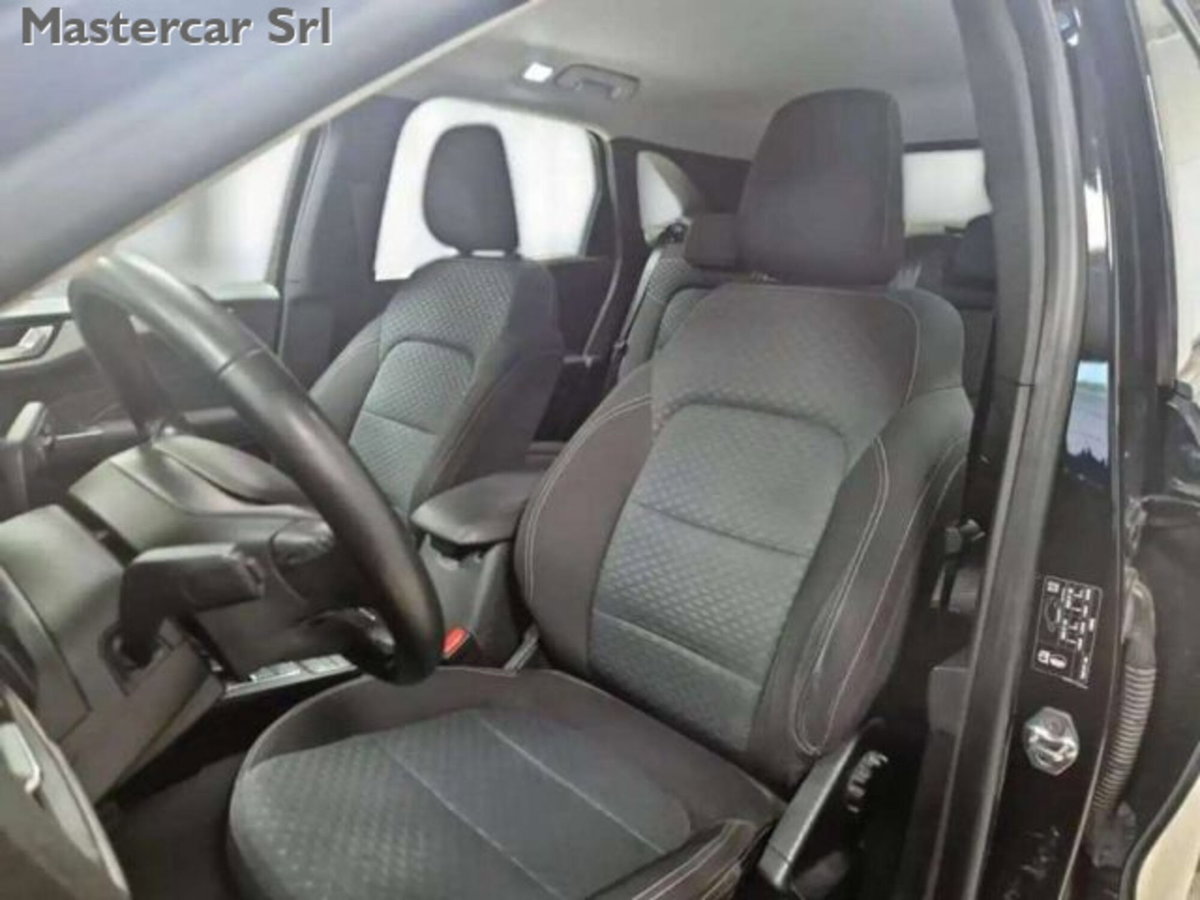 Ford Kuga 1.5 EcoBlue 120 CV aut. 2WD (4)