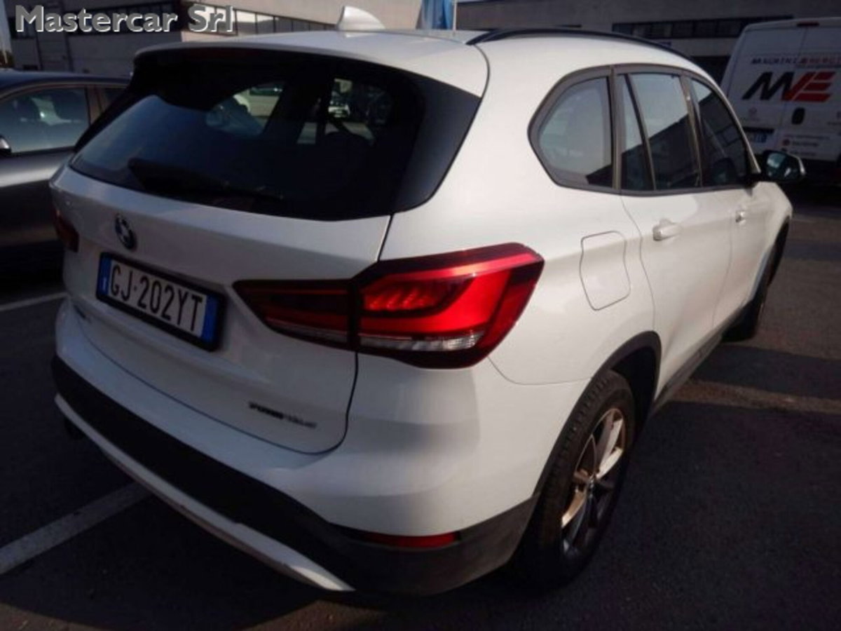 BMW X1 sDrive16d Business Advantage (4)