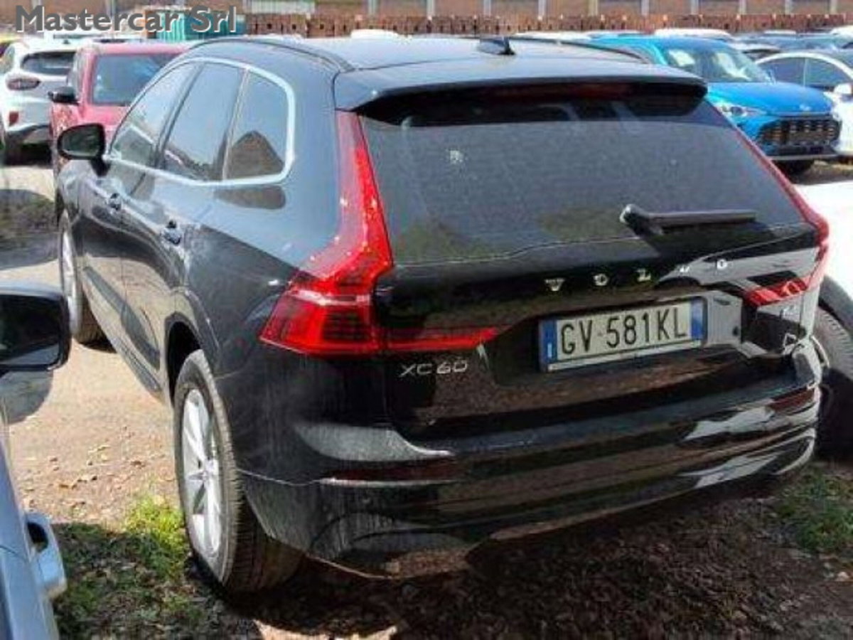 Volvo XC60 2.0 b4 Core auto (4)