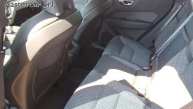 Volvo XC60 2.0 b4 Core auto (7)