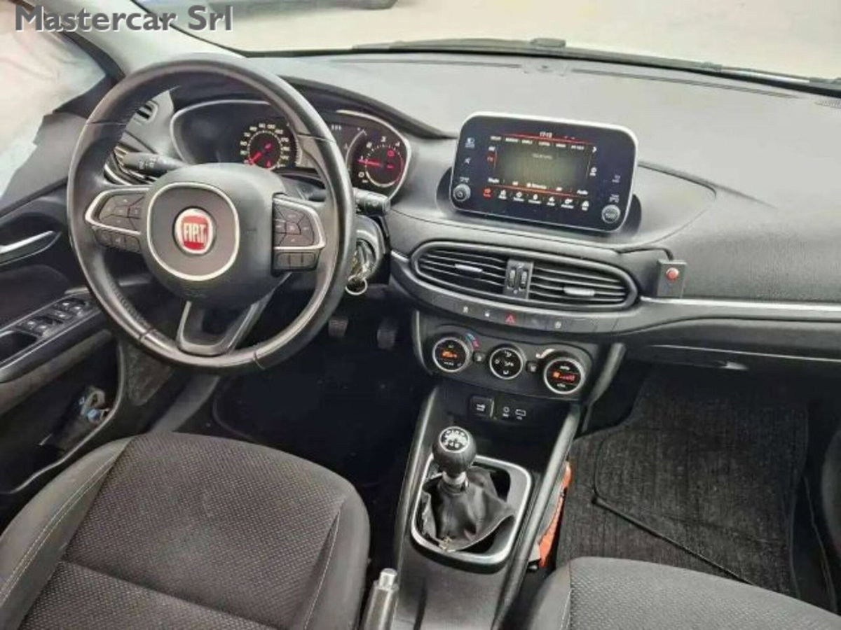 Fiat Tipo Station Wagon Tipo 1.6 Mjt S&S SW Lounge (12)